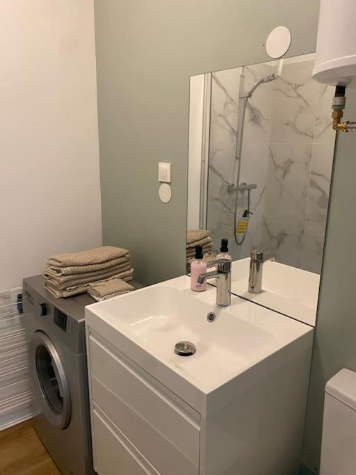 אורליאן Appartement Charmant Hypercentre Avec Patio Prive Et Parking מראה חיצוני תמונה