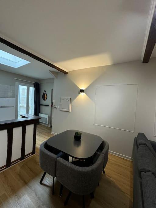 אורליאן Appartement Charmant Hypercentre Avec Patio Prive Et Parking מראה חיצוני תמונה