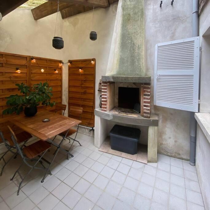 אורליאן Appartement Charmant Hypercentre Avec Patio Prive Et Parking מראה חיצוני תמונה
